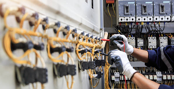 Professional Electrician technician working in Farmington, AR